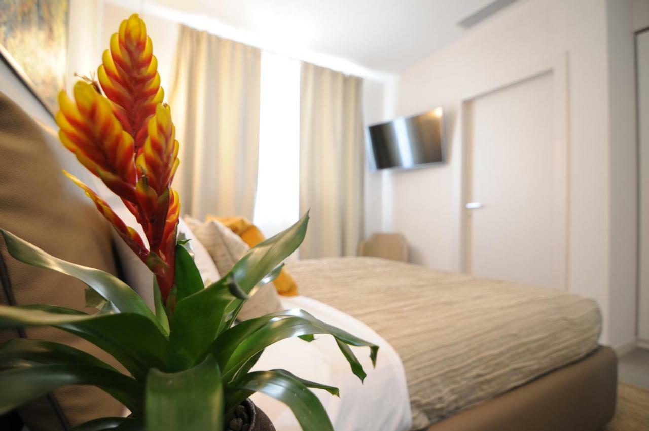 Garda Room Peschiera del Garda Exterior foto